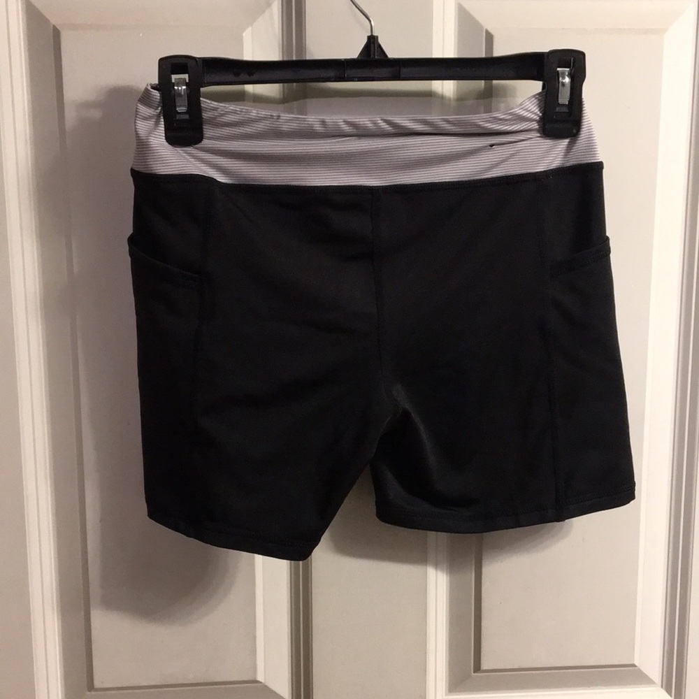 Size Small Reebok Spandex - Picture 3 of 4